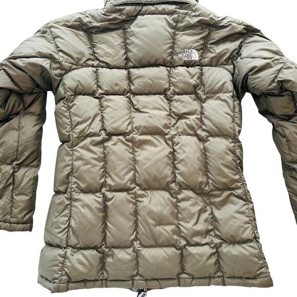 North Face Ladies Green Midi 600 Fill Goose Down Puff Jacket Size Medium Winter - Picture 11 of 12